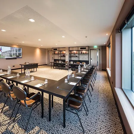 Hotel Der Valk Airporthotel 4*