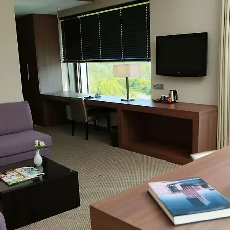 Hotel Der Valk Airporthotel 4*