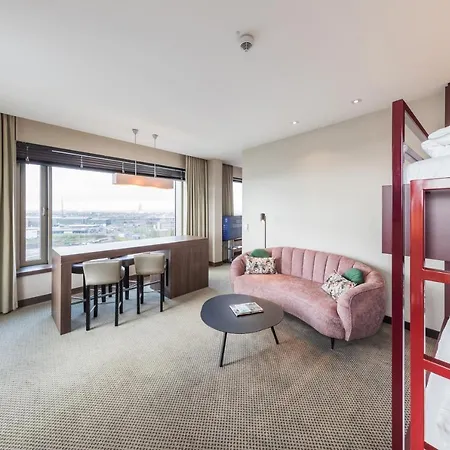 Hotel Der Valk Airporthotel 4*