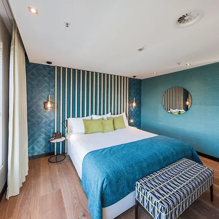 Hotel Der Valk Airporthotel 4*
