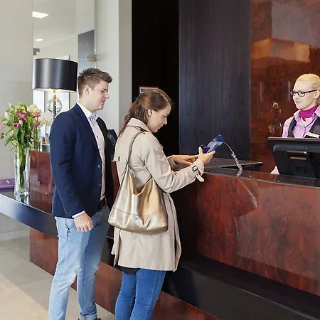 Der Valk Airporthotel Hotel 4*