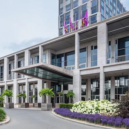 Der Valk Airporthotel 4*