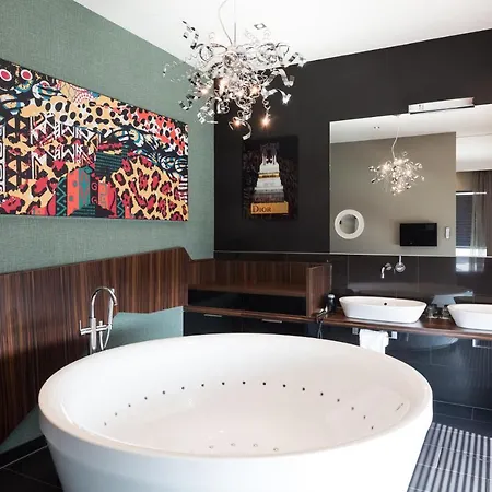 Der Valk Airporthotel Hotel 4*