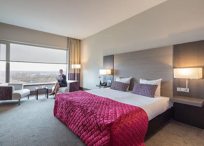 Hotel Der Valk Airporthotel 4*