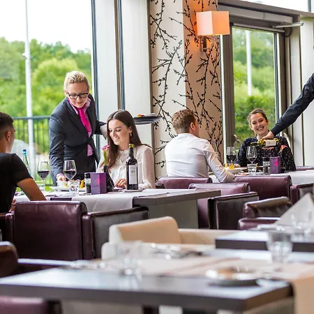 Отель Der Valk Дюссельдорф