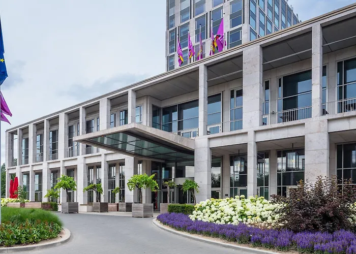 Der Valk Airporthotel Hotel 4*